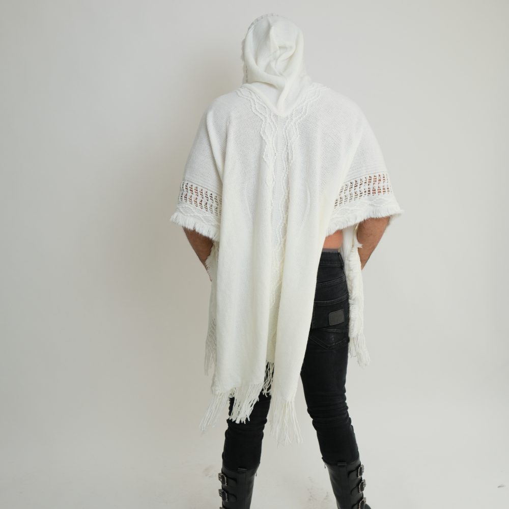 קימונו בוהמייני עם כובע ופרנזים דגם "Mystic Nomad"- לבן