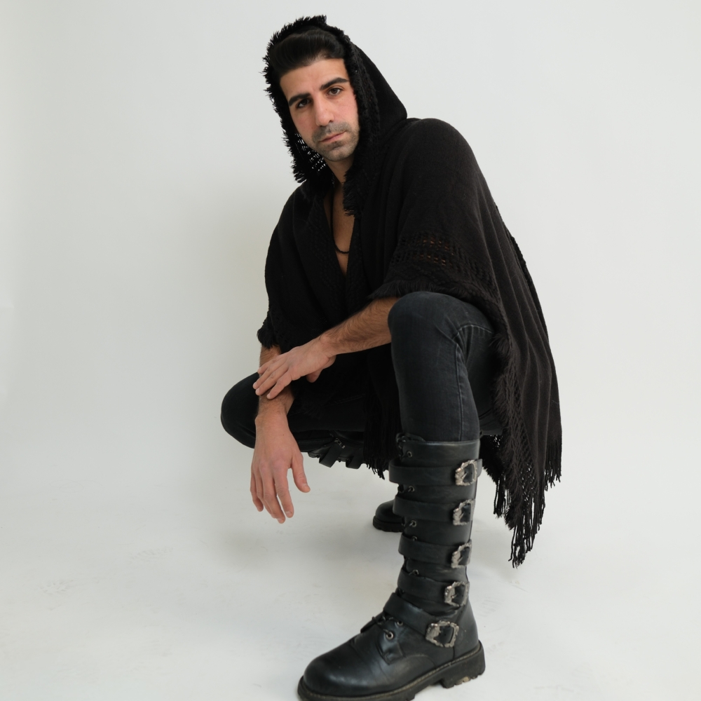 קימונו בוהמייני עם כובע ופרנזים דגם "Mystic Nomad"- שחור