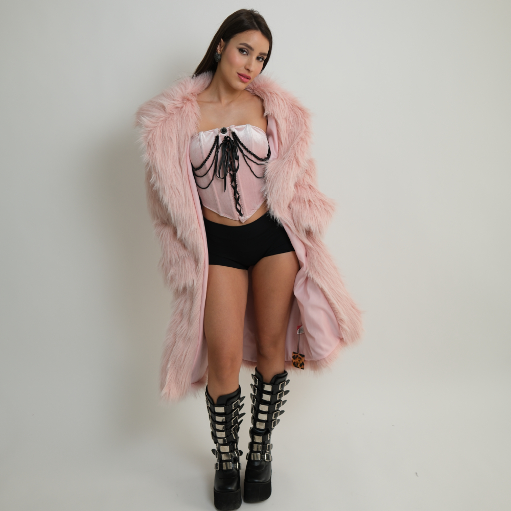 מעיל פרווה קלאסי דגם "Soft Elegance Fur Coat"