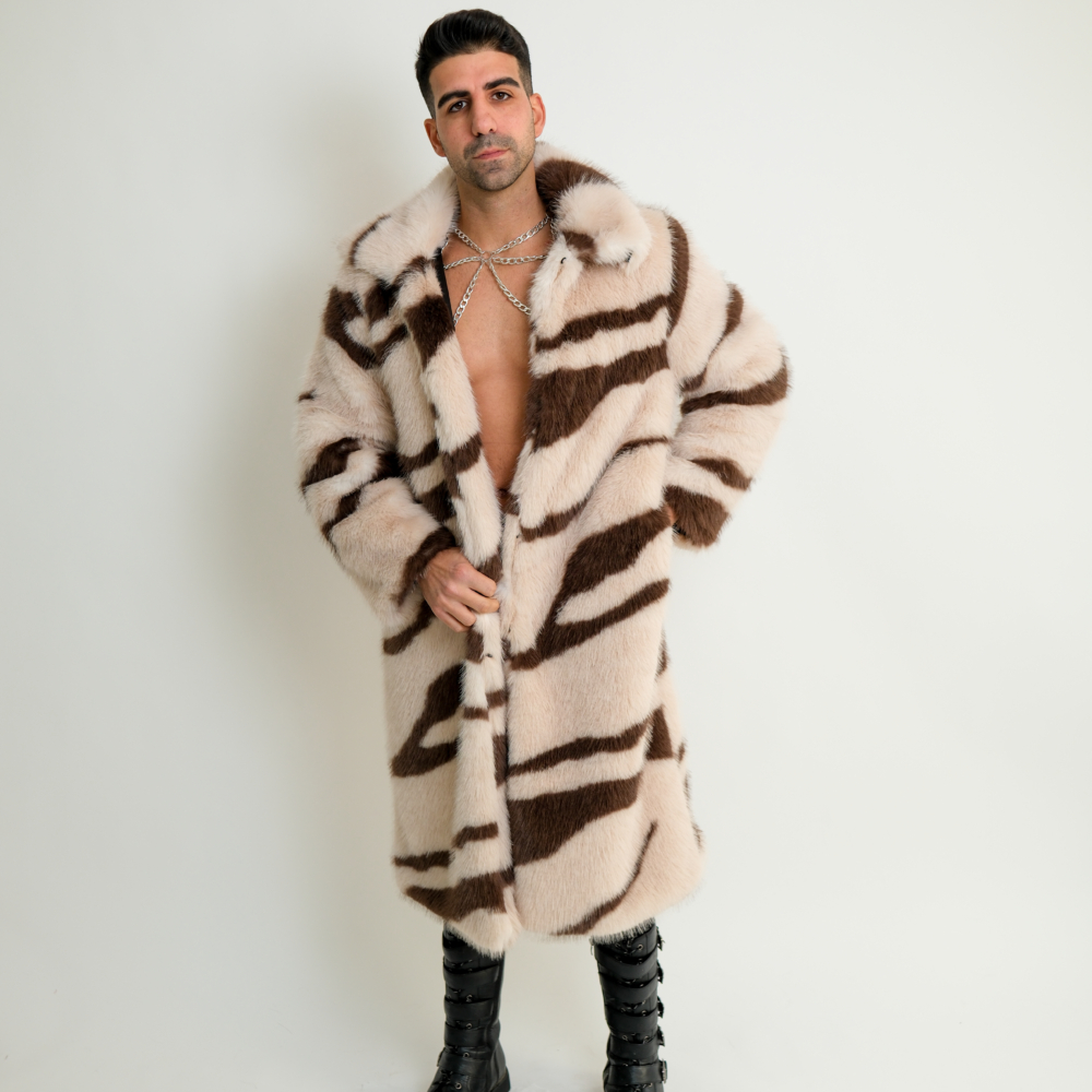 מעיל פרווה דגם "Wild Icon Fur Coat"