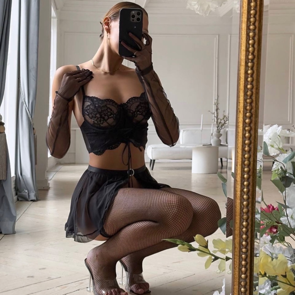 סט סקסי דגם "Noir Whisper"